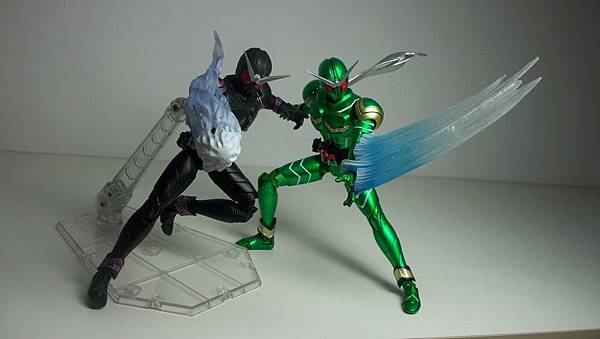 SHF 仮面ライダーサイクロン (20).JPG