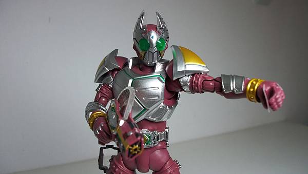 SHF 仮面ライダーギャレン (5).JPG