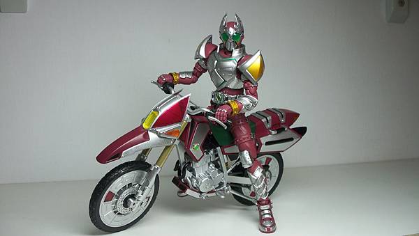 SHF 仮面ライダーギャレン (9).JPG