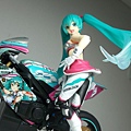 figma レーシングミク2013 + TT零13 (34).JPG