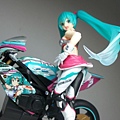 figma レーシングミク2013 + TT零13 (33).JPG