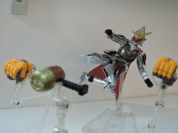 SHF 仮面ライダー鎧武 極アームズ (36).JPG