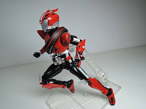 SHF 仮面ライダードライブ タイプスピード (30).JPG