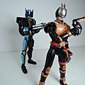 SHF 仮面ライダーサイガ＆ライオトルーパー (60).JPG