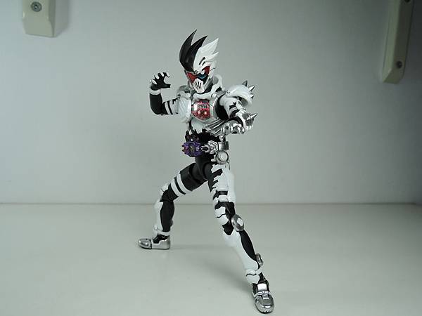 SHF 仮面ライダーゲンム ゾンビゲーマーver (8).JPG