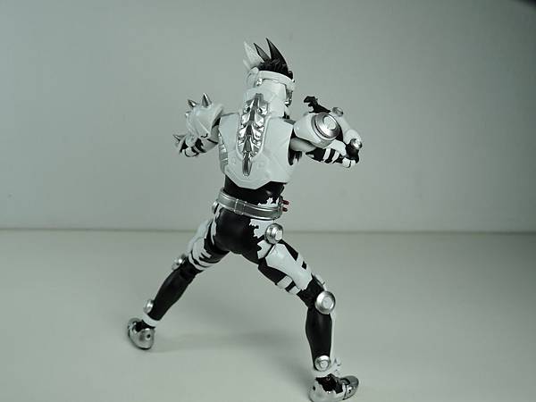 SHF 仮面ライダーゲンム ゾンビゲーマーver (17).JPG