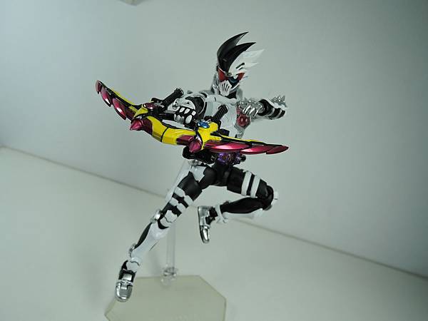 SHF 仮面ライダーゲンム ゾンビゲーマーver (33).JPG