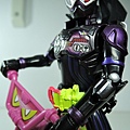 LVUR 仮面ライダーゲンム アクションゲーマーver (10).JPG