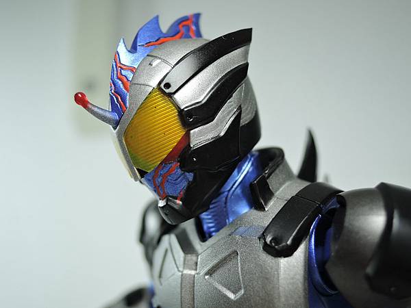 SHF 仮面ライダーアマゾンネオ%26;ニューオメガ (10).JPG