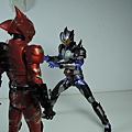 SHF 仮面ライダーアマゾンネオ&ニューオメガ (29).JPG