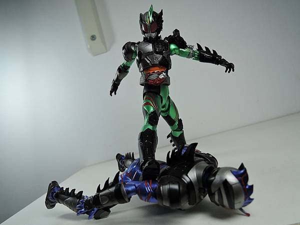 SHF 仮面ライダーアマゾンネオ&ニューオメガ (59).JPG