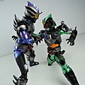 SHF 仮面ライダーアマゾンネオ&ニューオメガ (61).JPG