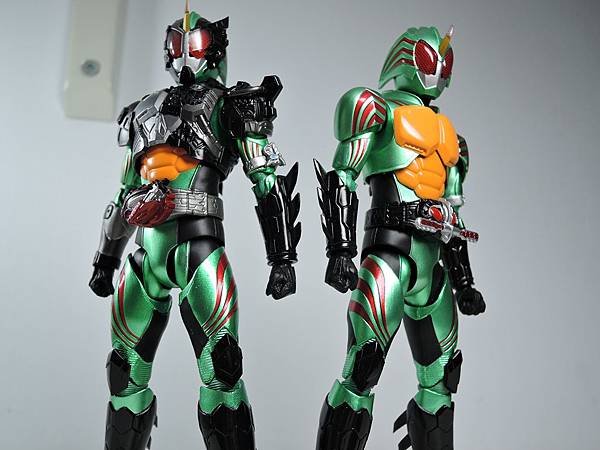 SHF 仮面ライダーアマゾンネオ&ニューオメガ (72).JPG