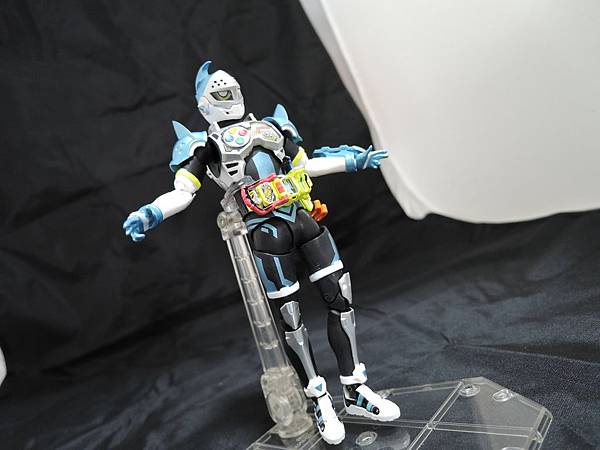 SHF 仮面ライダーブレイブ (11).JPG