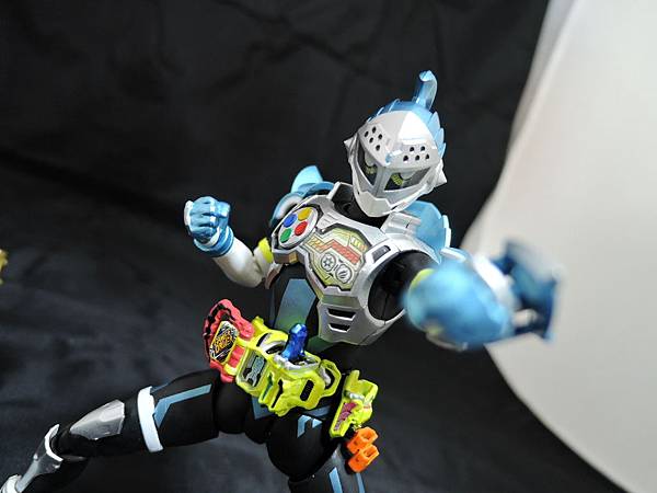 SHF 仮面ライダーブレイブ (21).JPG