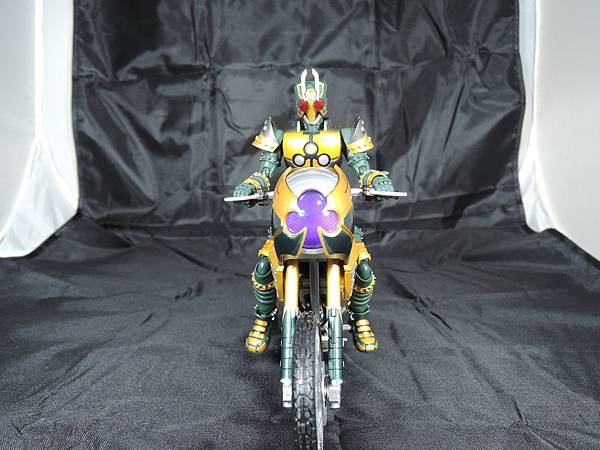 SHF シャドーチェイサー＆グリンクローバー (30).JPG