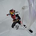 SHF 仮面ライダーキバ (24).JPG