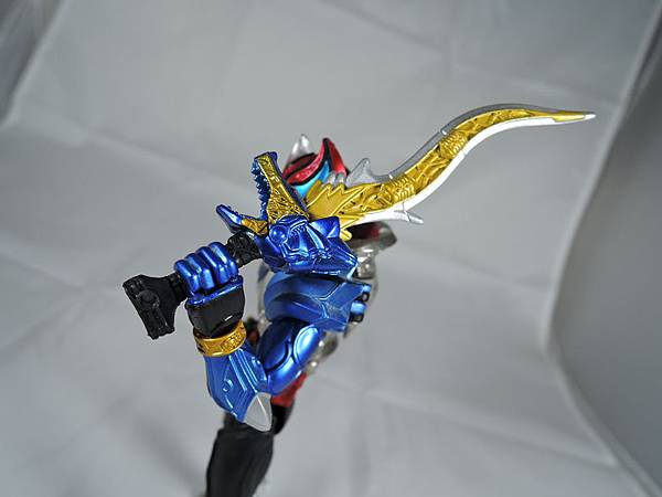 SHF 仮面ライダーキバ (31).JPG