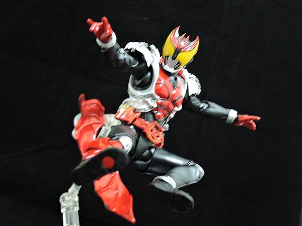 SHF 仮面ライダーキバ (59).JPG