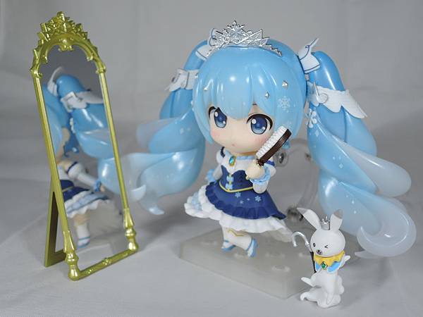 ねんどろいど 雪ミク 2019＆2010 (47).JPG