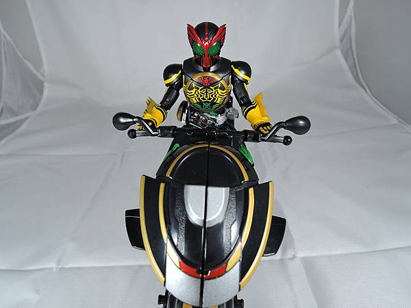 SHF 仮面ライダーオーズ タトバコンボ (72).JPG