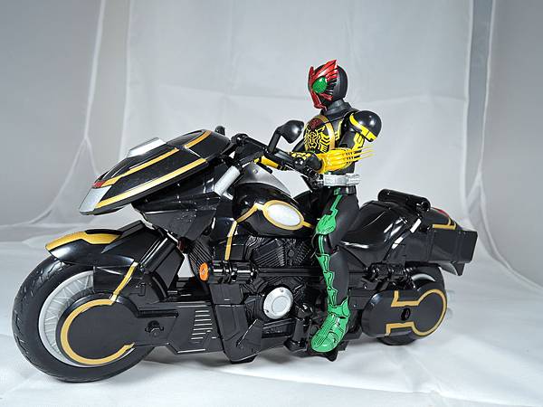 SHF 仮面ライダーオーズ タトバコンボ (73).JPG