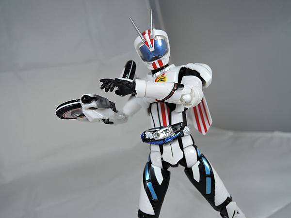 SHF 仮面ライダーマッハ (32).JPG