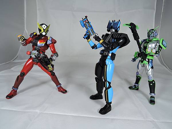 SHF 仮面ライダーディケイド%26;ディエンド (66).JPG