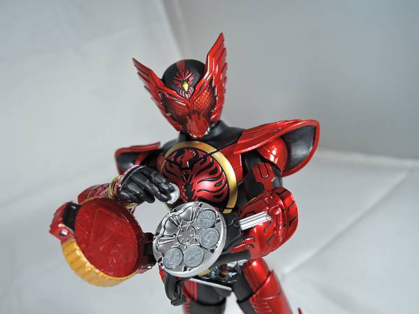 SHF 仮面ライダーオーズ タジャドルコンボ (11).JPG