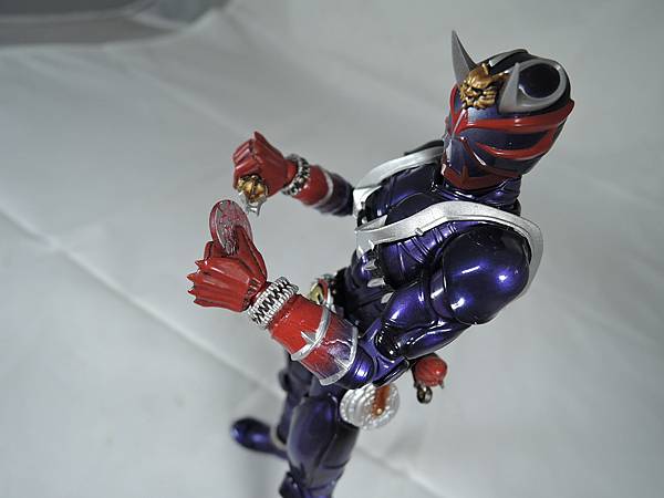 SHF 仮面ライダー響鬼 (20).JPG