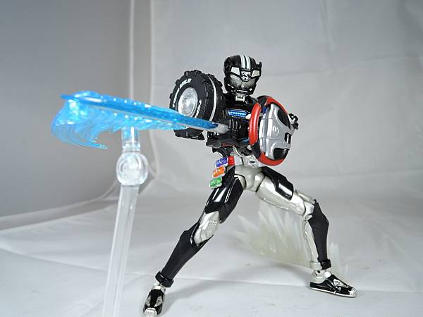 SHF 仮面ライダードライブ タイプワイルド (48).JPG