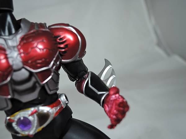 SHF 仮面ライダーアギト バーニング＆シャイニングフォーム (9).JPG