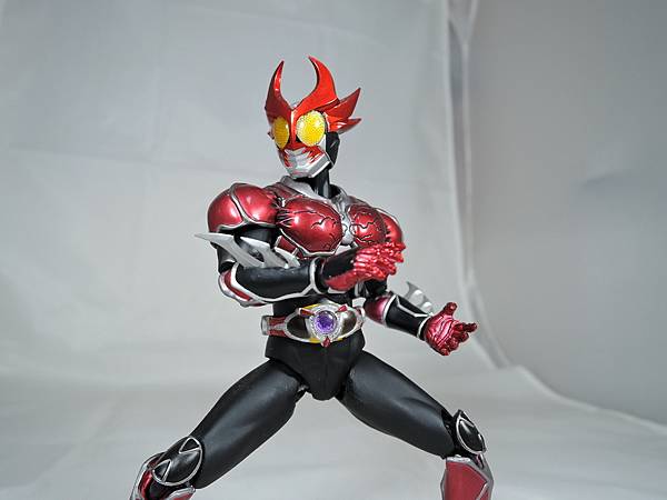 SHF 仮面ライダーアギト バーニング＆シャイニングフォーム (14).JPG