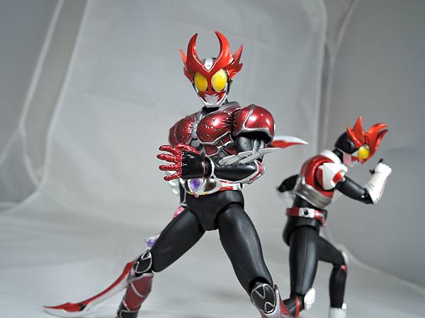 SHF 仮面ライダーアギト バーニング＆シャイニングフォーム (80).JPG