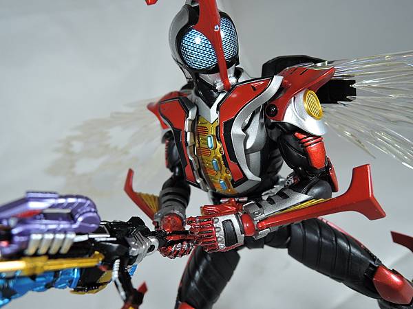 SHF 仮面ライダーハイパーカブト (58).JPG