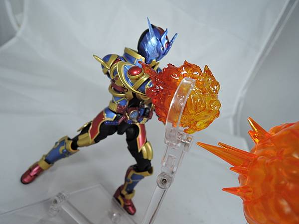 SHF 仮面ライダーエボル&BCR 仮面ライダービルド ジーニアス (56).JPG