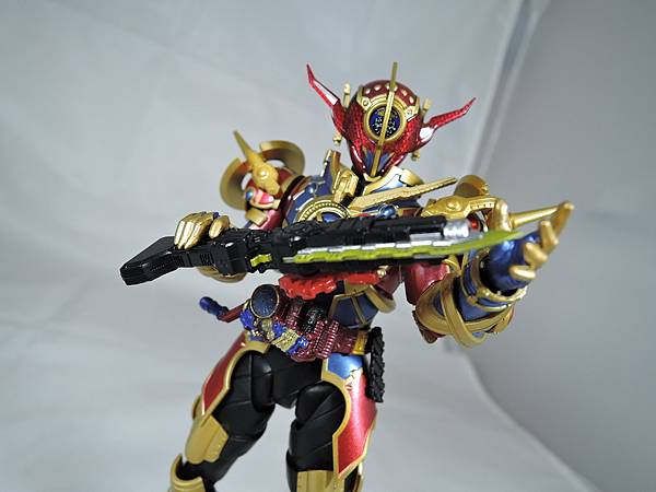 SHF 仮面ライダーエボル&BCR 仮面ライダービルド ジーニアス (69).JPG