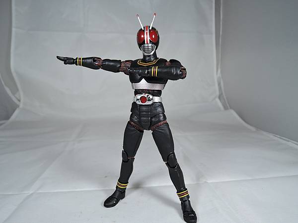 SHF 仮面ライダーブラック (108).JPG