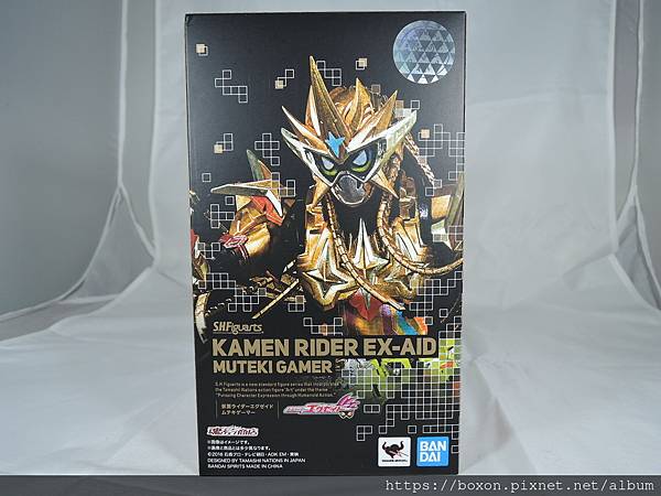 SHF 仮面ライダーエクゼイド ムテキゲーマー (1).JPG