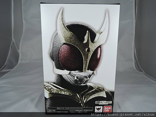 SHF 仮面ライダークウガ ライジングマイティ%26;アメイジングマイティ (1).JPG