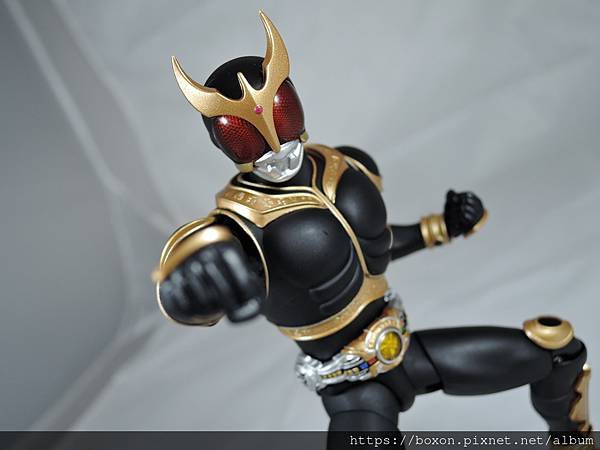 SHF 仮面ライダークウガ ライジングマイティ%26;アメイジングマイティ (50).JPG