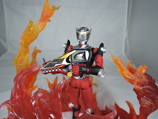 SHF 仮面ライダー龍騎サバイブ (5).JPG