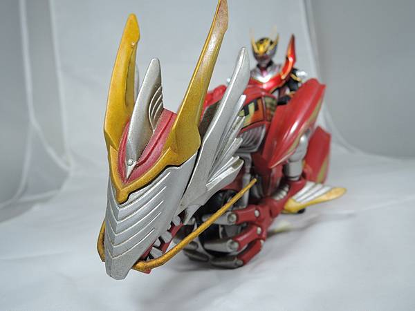 SHF 仮面ライダー龍騎サバイブ (47).JPG