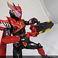 SHF 仮面ライダービルド ラビットラビット＆タンクタンク (42).JPG