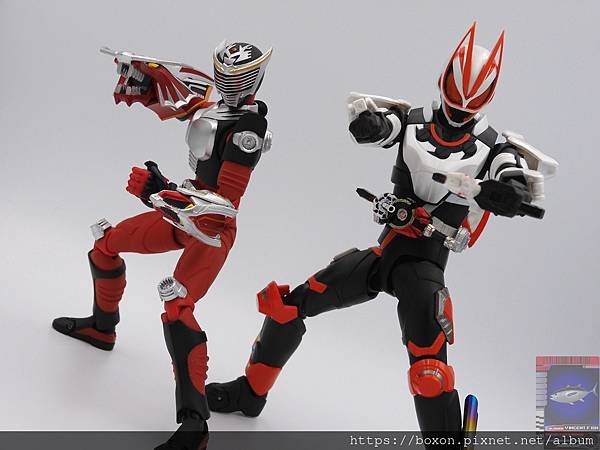 PhotoCap_SHF 仮面ライダーギーツ (61).jpg