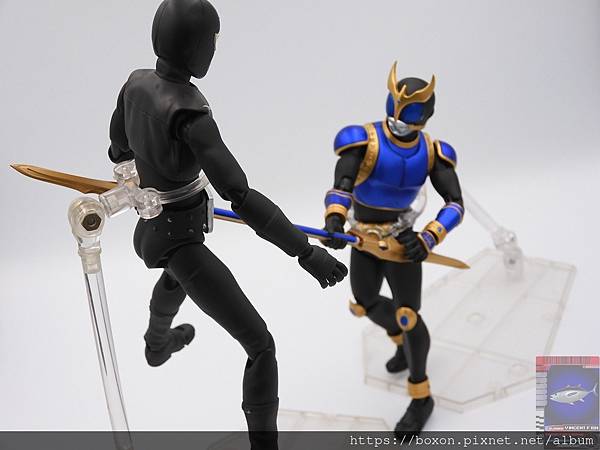 PhotoCap_SHF 仮面ライダークウガ ドラゴンフォーム＆ライジングドラゴン (78).jpg