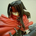 Play Arts FF7 Vincent 1