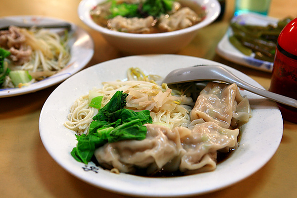 鮮蝦餛飩乾麵