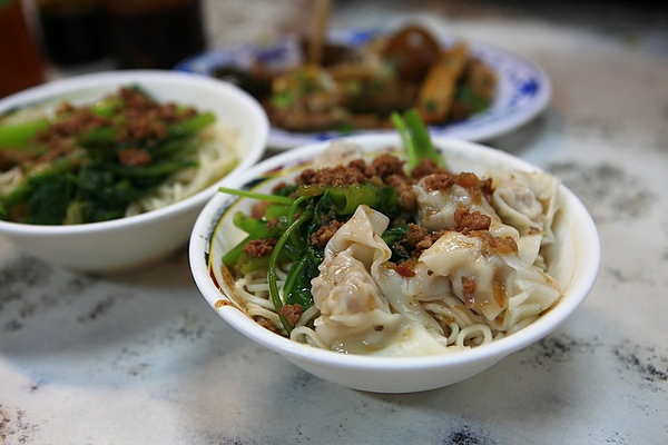 餛飩麻醬乾麵