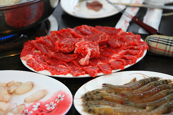 餐，安格斯黑牛、新鮮沙蝦、蟹肉.JPG